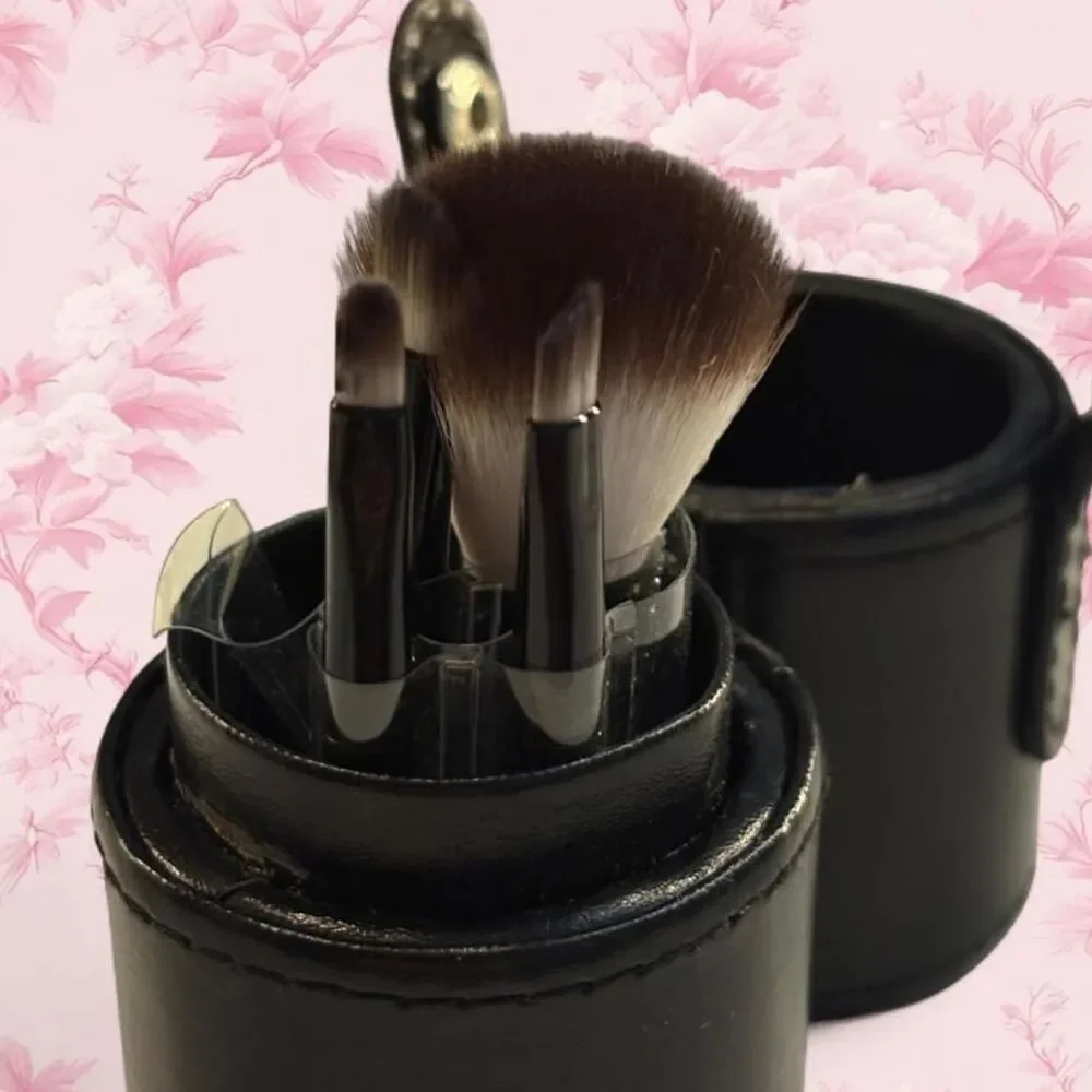 Adrienne Vittadini Travel Vintage Unused Black and Brown Tools and Brushes
